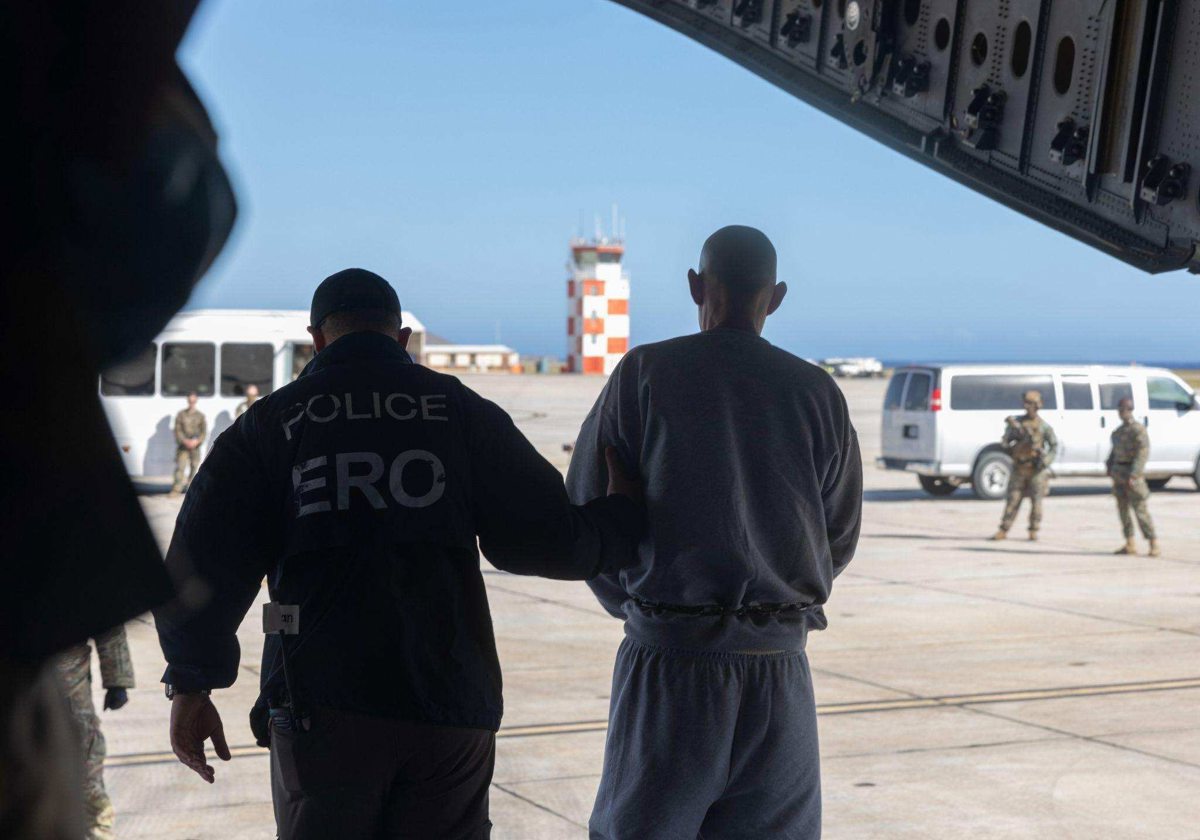 EE UU envió a Guantánamo más «pandilleros venezolanos» en segundo vuelo