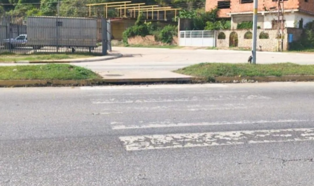 Eliminan rampas ilegales en la avenida 31 de Julio para mejorar la seguridad vial
