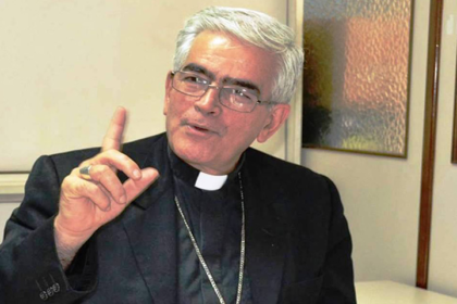 Obispo Fernando Castro pide orar por la salud del Papa