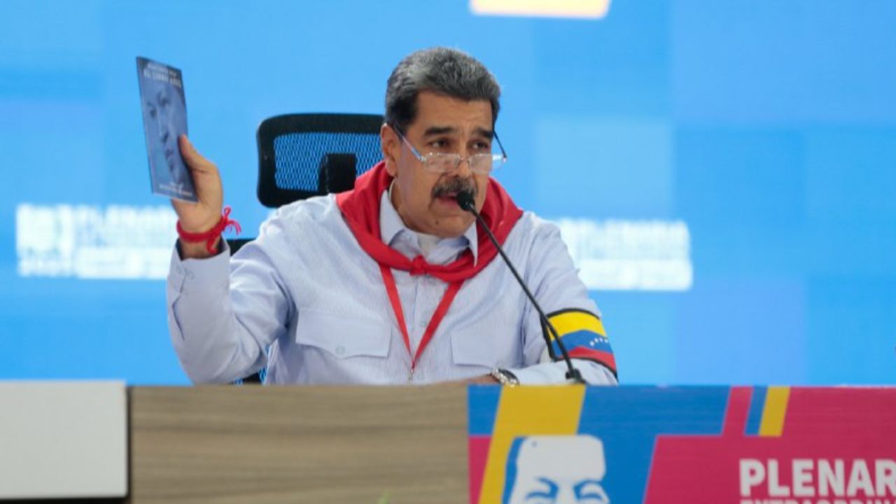 Maduro anuncia reforma constitucional el 15 de febrero