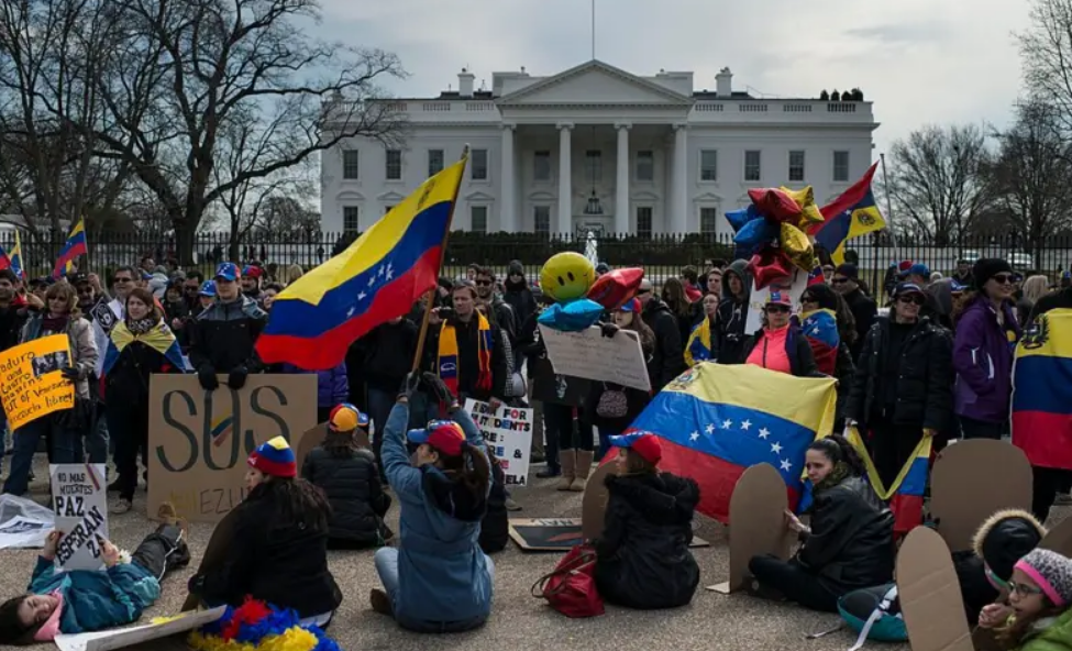 Demandan cancelación del TPS a venezolanos en EE UU: Organizaciones migrantes se unen