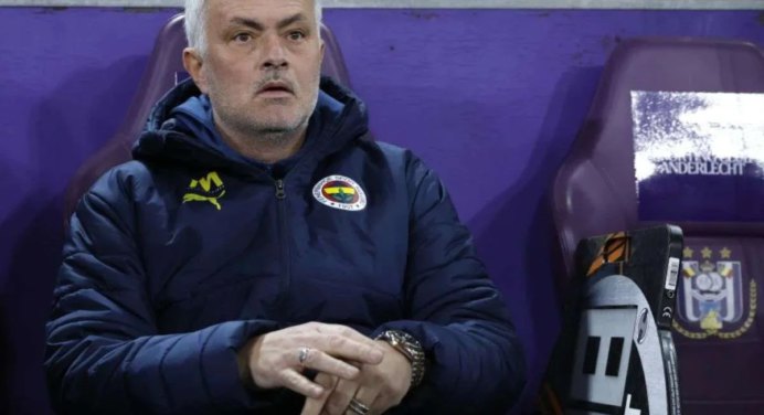 José Mourinho demanda al Galatasaray por incumplimiento de contrato