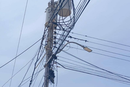 Calle Raúl Leoni, Los Cocos: 4 días sin electricidad