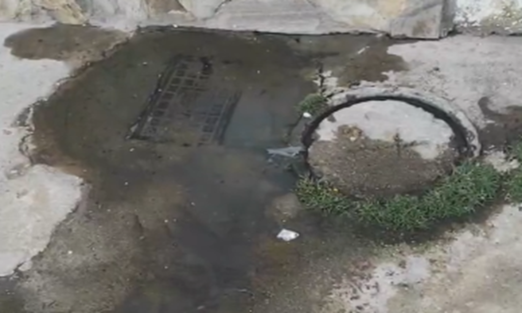 Bote de Aguas Residuales en Villa Esperanza Genera Alarma entre los Habitantes
