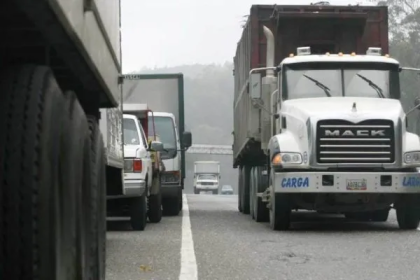 Restringirán la circulación del transporte de carga pesada a partir del 17 de abril