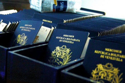 Saime entregará pasaportes a venezolanos residentes en países sin representación consular