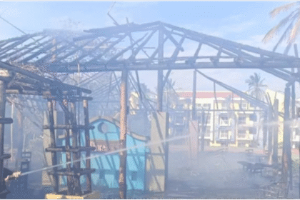 Cortocircuito genero incendio en las churuatas del Hesperia Playa El Agua