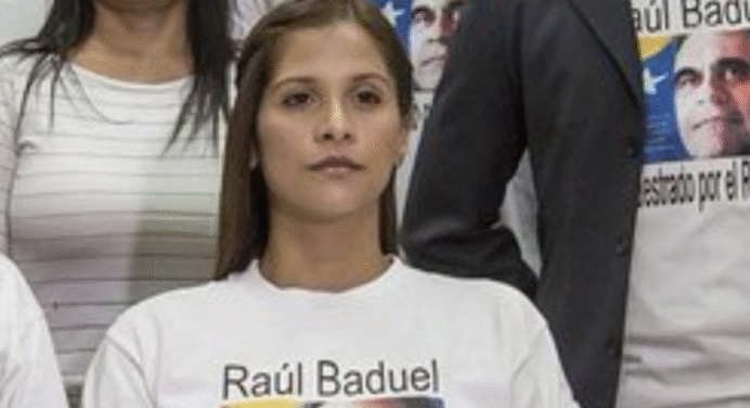 Andreína Baduel sorprendió a funcionarios en las afueras de su casa