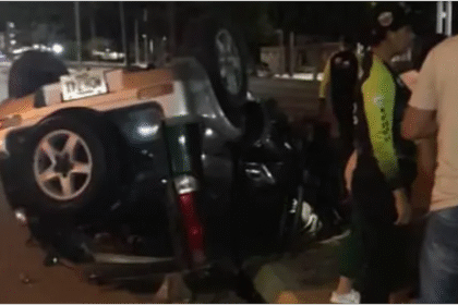 Hombre resulta ileso en aparatoso accidente frente a Parque Costazul