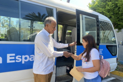 Entregan autobús reacondicionado al Instituto de Educación Especial Nueva Esparta