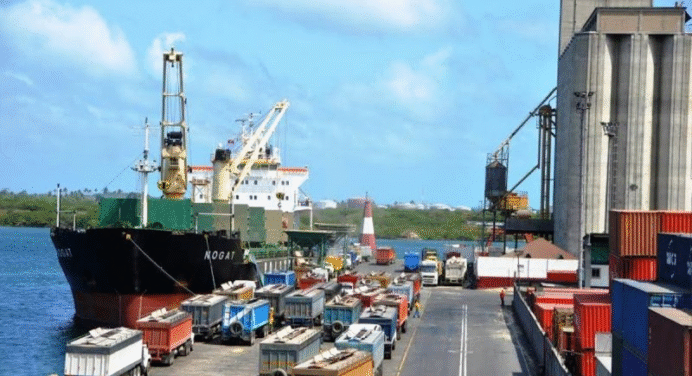 Comercio Neoespartano: Reactivación del Puerto Libre y agilización de licencias de importación