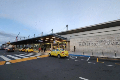 Ecuador exigirá visa de tránsito a venezolanos
