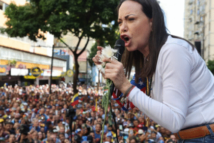 María Corina Machado denuncia la precariedad salarial de los maestros en Venezuela: «Esto significa hambre»
