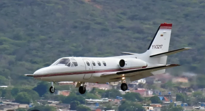 Desaparece avioneta tras despegar de Maiquetía rumbo a Margarita