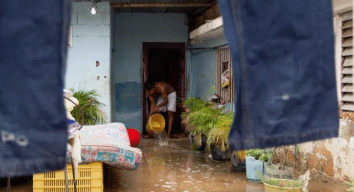 Torrenciales lluvias dejan más de 5 mil familias afectadas en Apure