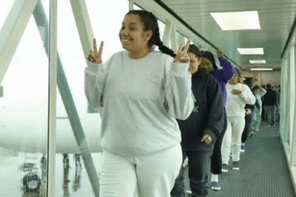Venezuela recibe nuevo vuelo con 213 migrantes deportados desde USA