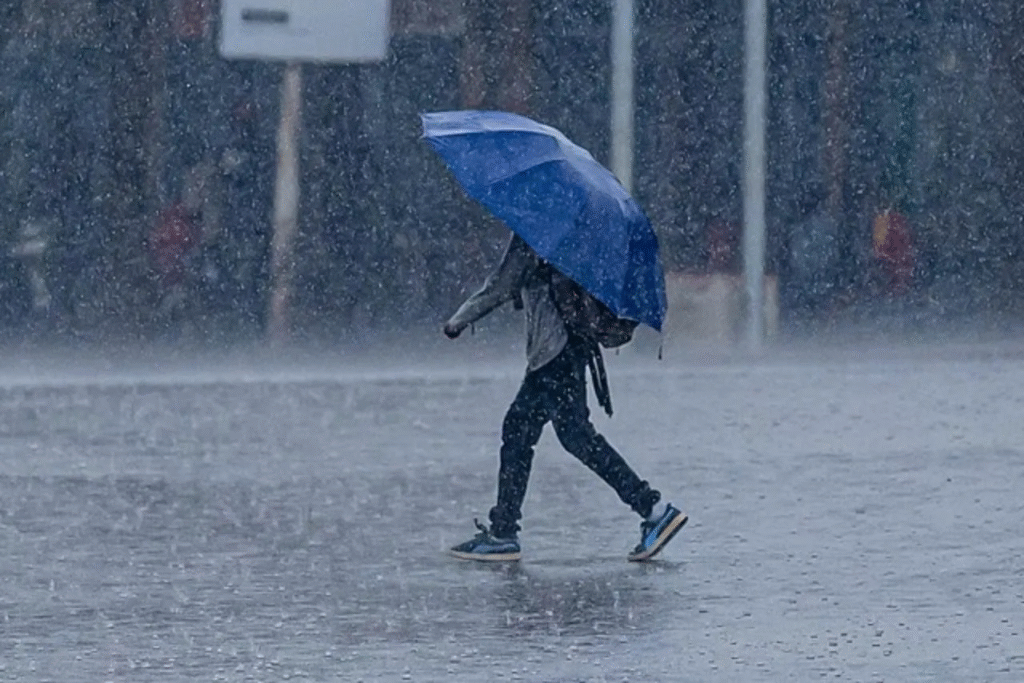 Inameh preve lluvias dispersas en 11 regiones venezolanas este Lunes