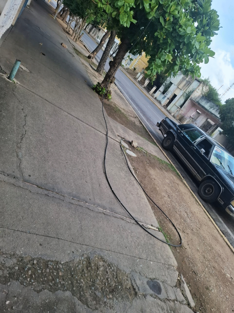 Calle El Sol Juangriego: 12 horas sin electricidad