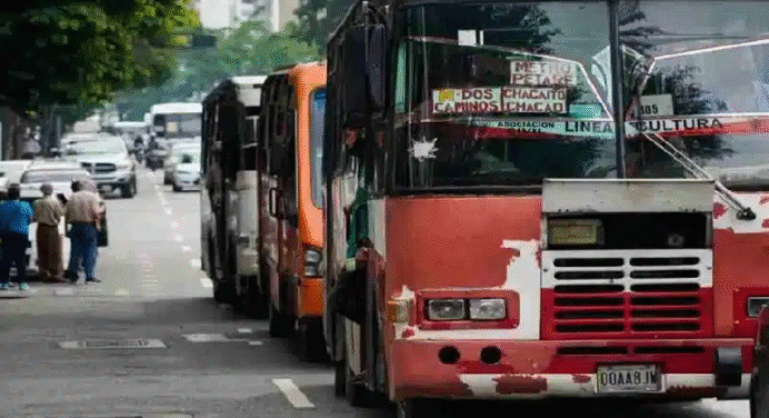 Advierten que entre 35% y 40% del transporte urbano venezolano está paralizado