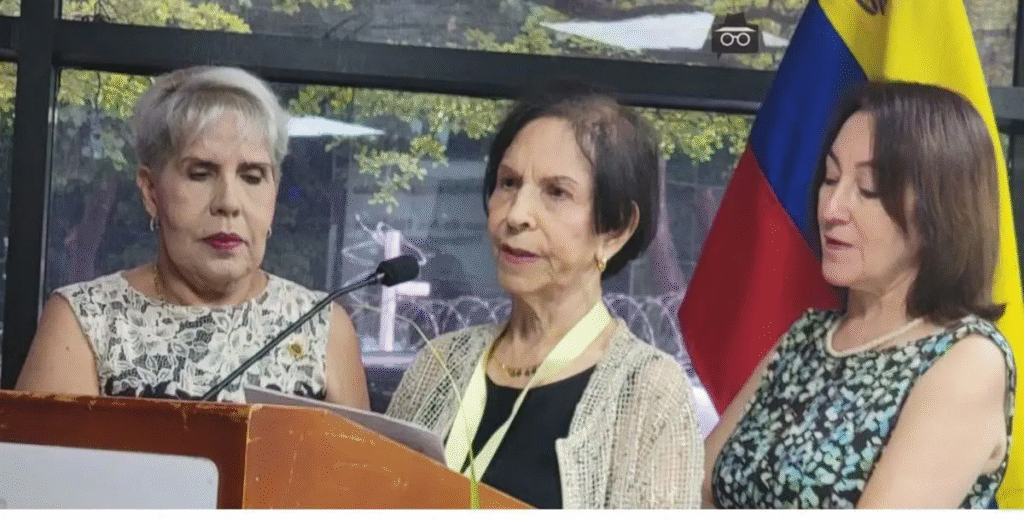 Ángela Cruz: "Los médicos no deben publicar en redes como si vendieran saco de papas"