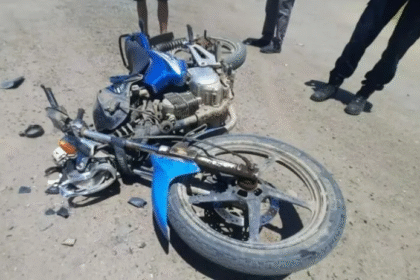 Tragedia en Tacuantar: Motorizado fallece tras impactar contra muro #26Ago