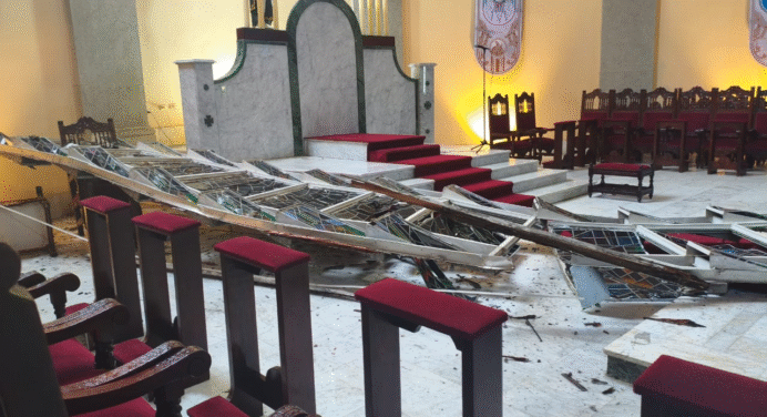 Ráfagas de viento derriban vitral de la Catedral de Maturín 6SEP