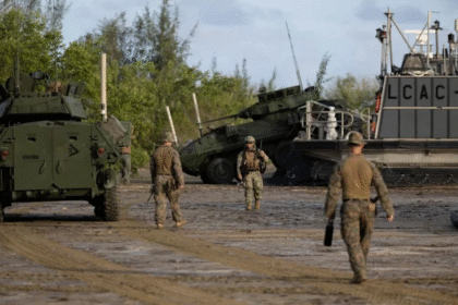Gobernadora de Puerto Rico revela que llegarán más equipos militares: «Estados Unidos no le va a pasar una más a Maduro»