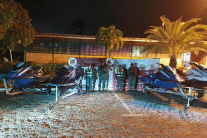 Retienen motos acuáticas por invasión a laguna hogar de flamencos en Margarita