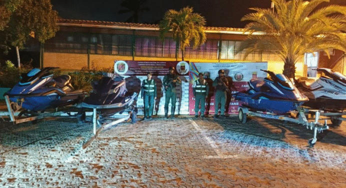 Retienen motos acuáticas por invasión a laguna hogar de flamencos en Margarita