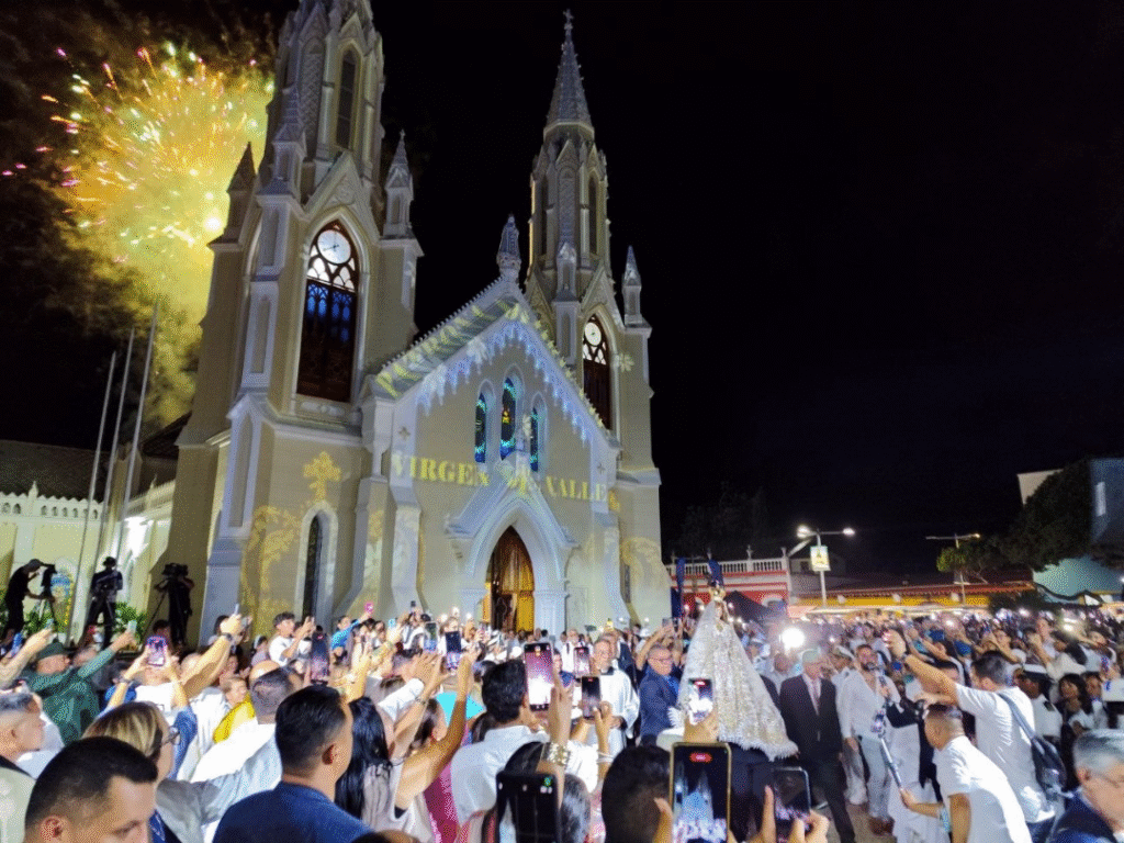 Obispo Castro Aguayo exhortó a saber escuchar el llamado de Dios y sacudirse la comodidad