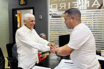 Asomayor entrega Ordenanza a Concejo Municipal de Maneiro en Margarita