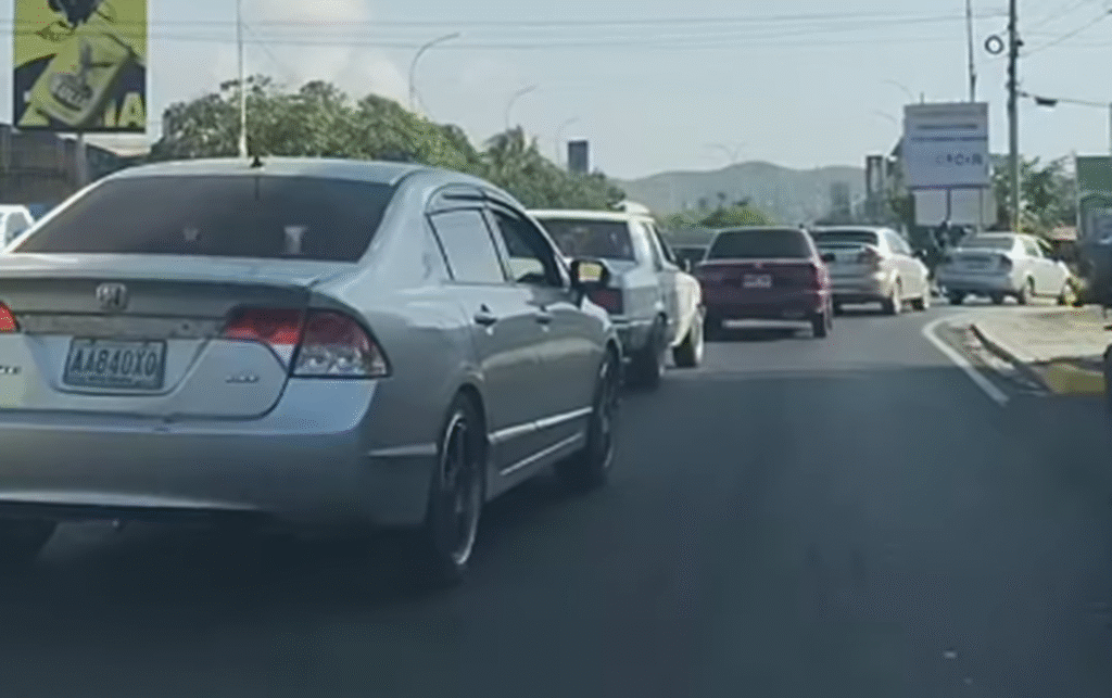 Accidente en Conejeros deja dos motorizados heridos y un fuerte retraso vehicular