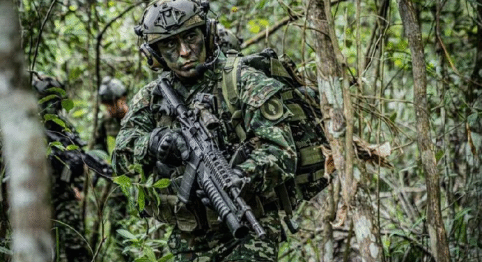 Escándalo en Colombia: Desmantelaron red de militares que vendía armas