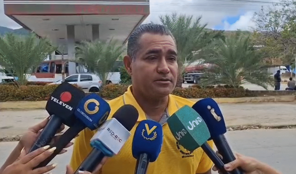 Transportistas: Reducen horario para alargar el combustible +VIDEO