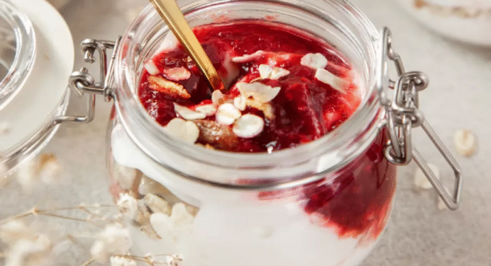Cómo Hacer Yogur Griego Casero Fácil y Rápido con Solo 2 Ingredientes