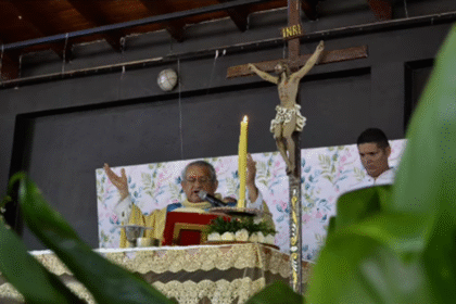 Autoridades y Feligresía Honran a Nuestra Señora del Pilar en Los Robles