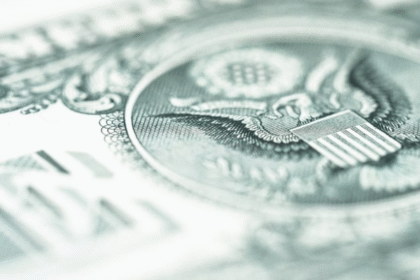 Dólar oficial se cotizará en Bs.203,74 este viernes 17 de octubre con un aumento diario de 1,13%