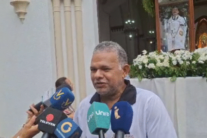 San José Gregorio entra a iglesia de Porlamar +VIDEOS