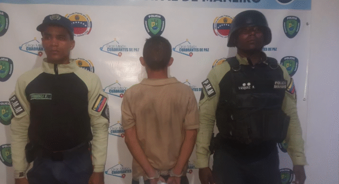 POLIMANEIRO Detiene a Sujeto por Hurto en Establecimiento Comercial
