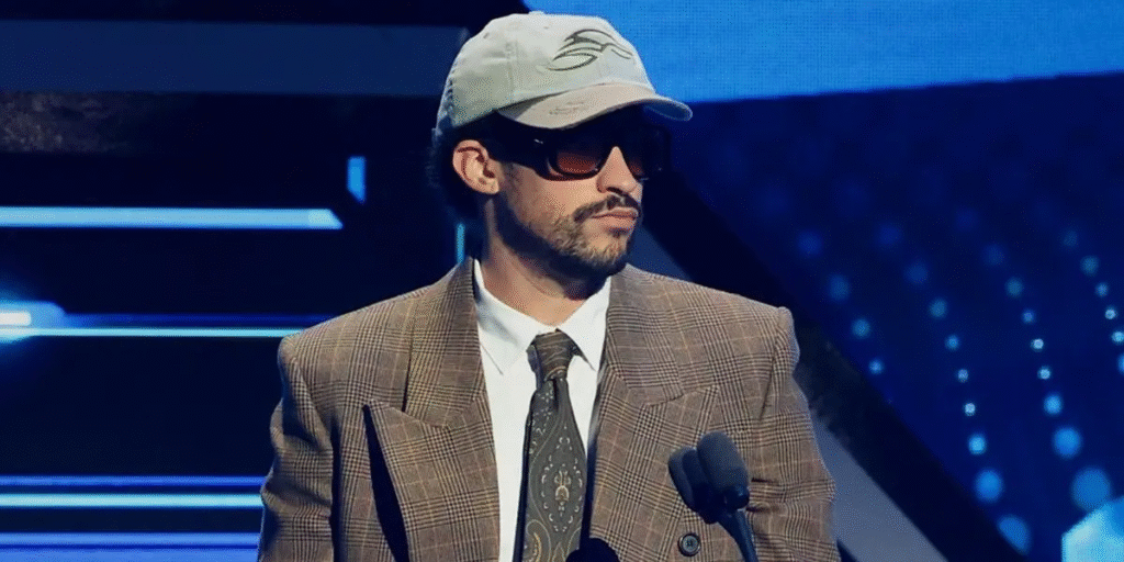 Bad Bunny domina los Premios Billboard de la Música Latina 2025 con 11 galardones