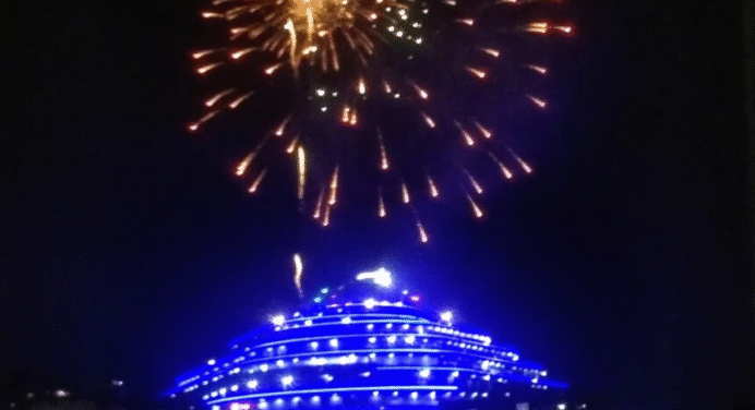 Oposición rechazó el lanzamiento de fuegos artificiales desde la sede del Sebin El Helicoide