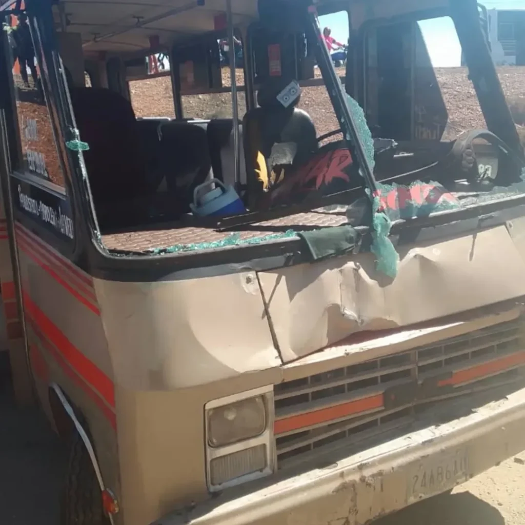 Autobús Cae por Barranco del Elevado de Conejeros