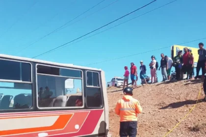 Autobús Cae por Barranco del Elevado de Conejeros