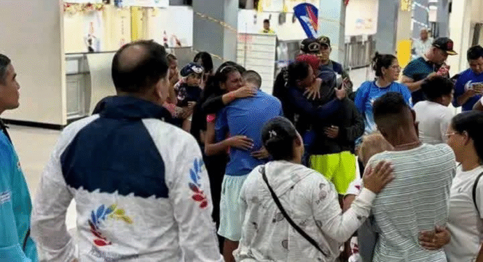 Regresan a casa los pescadores de Manzanillo tras ser rescatados en Los Roques