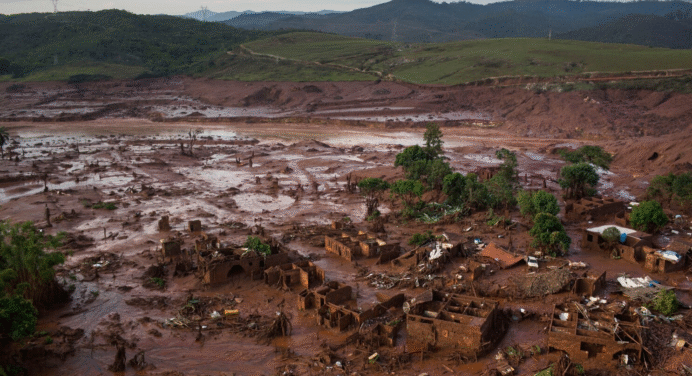 Una década después de mortal colapso de represa en Brasil, indígenas exigen justicia