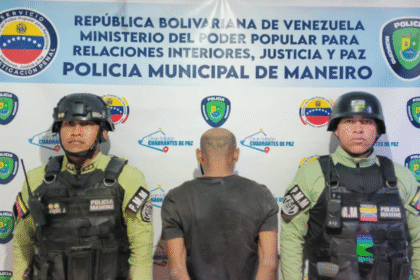 PoliManeiro detiene a sujeto robando luces navideñas en La Trinchera