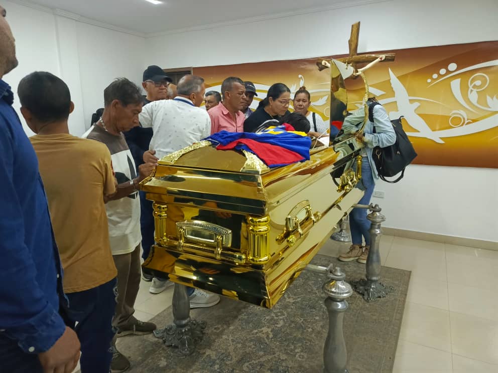 Dan último adiós a Alfredo Díaz
