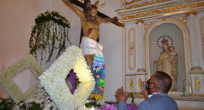 Monseñor Castro Aguayo Oró en el Funeral del Exgobernador Alfredo Díaz