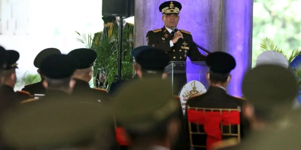 Padrino López Rechaza Presiones de EE. UU. y Afirma que Venezuela "No Claudicará"