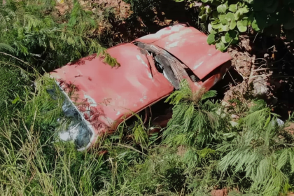 Vehículo se volcó en Macho Muerto este 1 de enero